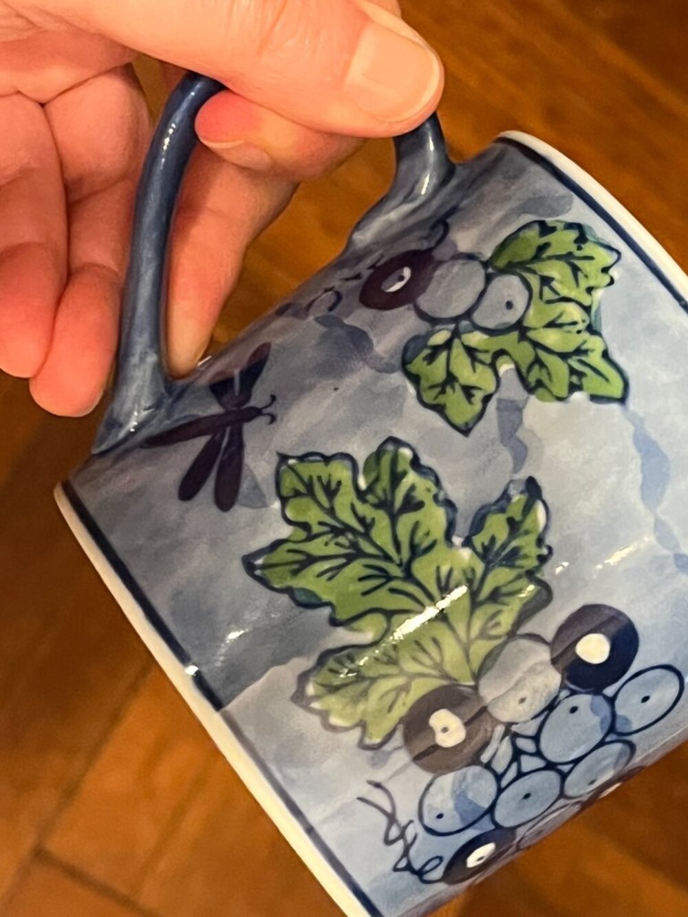 April Cornell Blue Grape Cluster and Dragonfly Ceramic Coffee Mug (Vintage)